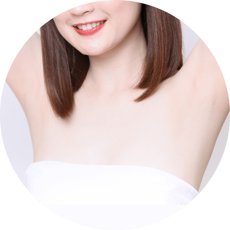 わきを見せる女性